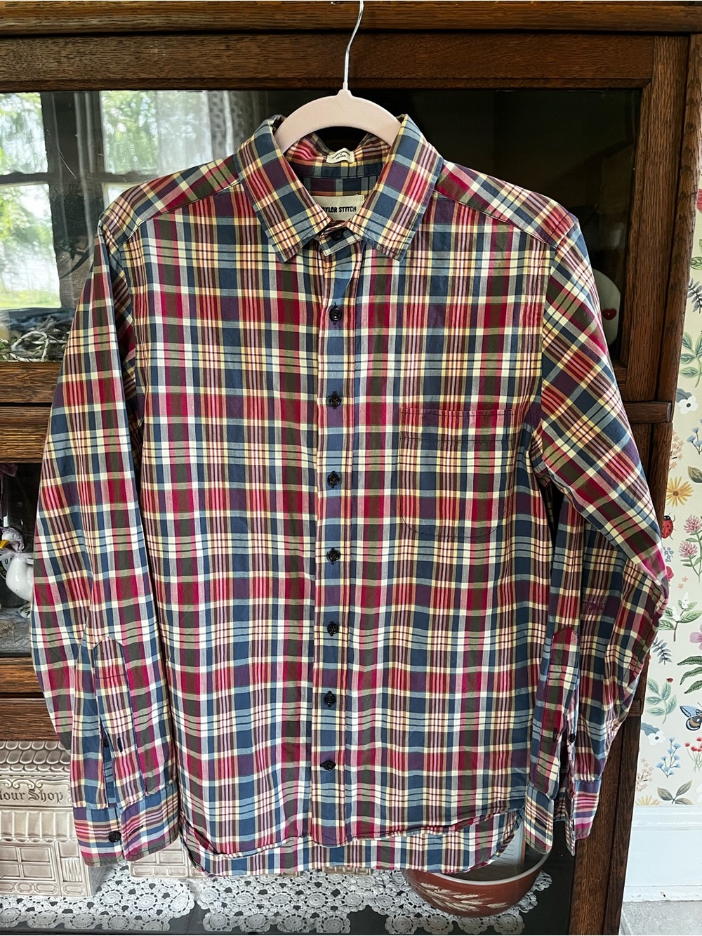Classic Men's Plaid Button-Down Shirt - Multicolor